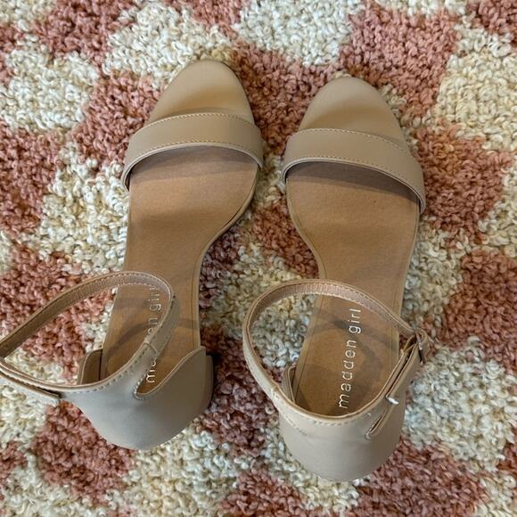 Madden Girl Beella Block Heels Sandals NEW-9 - Picture 11 of 11